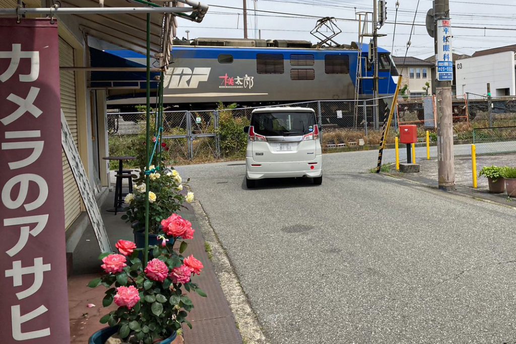 カメラのアサヒ写真店からの街並み風景